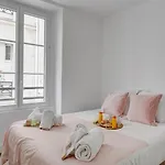 557 Suite Niels - Stunning Apartment Paris 17
